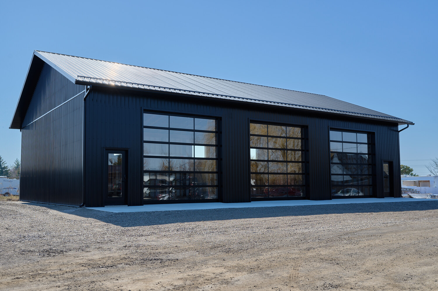 40' x 60' Commercial Warehouse, Dundas